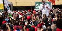 Com&iacute;cio da campanha do presidente Lula no Est&aacute;dio 1&ordm; de maio, em S&atilde;o Bernardo do Campo, marca o in&iacute;cio da campanha para a presid&ecirc;ncia nas elei&ccedil;&otilde;es de 2026  Foto: Taba Benedicto/Estad&atilde;o / Estad&atilde;o