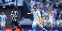  Foto: Filip Krovinović em partida contra o Atl&eacute;tico-MG -  Lucas Uebel/Gr&ecirc;mio / G&aacute;vea News
