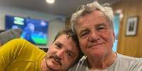Pedro Pascal e pai Foto: Espin of / Xataka