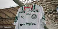Foto: Camisa do Palmeiras (Imagem: SE Palmeiras) / G&aacute;vea News