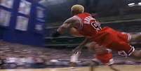 Dennis Rodman   Foto: Reprodu&ccedil;&atilde;o/YouTube oficial da NBA / Esporte News Mundo