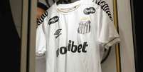  Foto: Camisa dos Santos (Imagem: Santos FC) / G&aacute;vea News