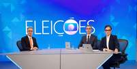 Romeu Zema (Novo) com Renata Vasconcellos e C&eacute;sar Tralli nos Est&uacute;dios Globo.  Foto: Manoella Mello/ Globo