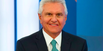 Redes Sociais falam sobre tremedeira de Ronaldo Caiado (PSD) em entrevista com Renata Vasconcellos e César Tralli nos Estúdios Globo.  Foto: Manoella Mello/Globo 