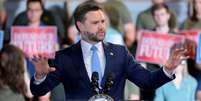 Os recentes coment&aacute;rios do vice-presidente americano, J.D. Vance, podem n&atilde;o ter ajudado nas negocia&ccedil;&otilde;es comerciais com o Canad&aacute;  Foto: Getty Images / BBC News Brasil