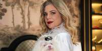 O amor est&aacute; no ar! Ap&oacute;s flagrar Iuri com sua filha preferida, vil&atilde; de 'Quem Ama Cuida' vai mirar em novo romance.  Foto: Divulga&ccedil;&atilde;o/TV Globo / Purepeople