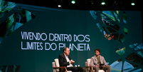 Eduardo Gianetti e Louren&ccedil;o Bustani debatem sobre os limites do planeta  Foto: Rick Costa/Encontro Futuro Vivo 