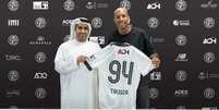 Talisca assinou contrato por duas temporadas com o Al Jazira, dos Emirados &Aacute;rabes - Divulga&ccedil;&atilde;o Foto: Jogada10