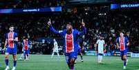 Ferr&aacute;n Torres fez tr&ecirc;s dos seis gols do PSG na goleada sobre o Slovan Bratislava &ndash;  Foto: Divulga&ccedil;&atilde;o / PSG / Jogada10