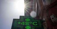 Termômetro marca 48ºC em Paris, capital da França, durante o verão europeu de 2026 Foto: ANSA / Ansa - Brasil