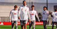 Atividade de prepara&ccedil;&atilde;o dos Reds antes de encarar o Fulham - Foto: Divulga&ccedil;&atilde;o/Liverpool / Jogada10