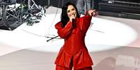 Demi Lovato em evento da Associa&ccedil;&atilde;o Americana do Cora&ccedil;&atilde;o, em 2024  Foto: Astrid Stawiarz/Getty Images for The American Heart Association's Go Red for Women Red Dress Collection Concert / Rolling Stone Brasil
