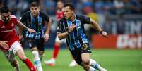 Marlon, do Gr&ecirc;mio, durante partida contra o Internacional pela Copa do Brasil. Foto: Patricio Dias de Freitas/SPP/Alamy Live News