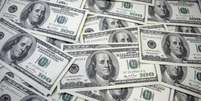 Notas de d&oacute;lar
 20 de setembro de 2011. REUTERS/Lee Jae-Won/Foto de arquivo  Foto: Reuters