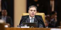 Andr&eacute; Mendon&ccedil;a durante sess&atilde;o do STF nesta ter&ccedil;a-feira, 15  Foto: Divulga&ccedil;&atilde;o/STF