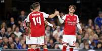 Momento do segundo gol marcado por Max Dowman na vit&oacute;ria do Arsenal - Foto: Alex Pantling/Getty Images / Jogada10