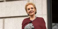 Aos 87 anos, Carolina Herrera escolhe salto alto para desfile de sua marca e viraliza por mobilidade: 'Vou malhar e fazer pilates a vida toda pra ser assim'. Foto: Getty Images / Purepeople