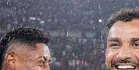 Bruno Henrique e Danilo comemorando vit&oacute;ria em cima do Corinthians. Foto: Adriano Fontes / Flamengo / Portal de Prefeitura