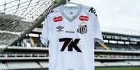 Camisa do Santos Foto: Uniforme 1 do Santos. ( Divulgação/ Santos FC) / Gávea News