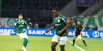 Jhon Arias, do Palmeiras, durante partida contra o São Paulo pelo Brasileirão Foto: Renato Padalka/Alamy Live News