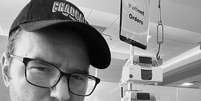 Chad Gilbert (New Found Glory) no hospital  Foto: Tenho Mais Discos Que Amigos!