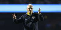 Dorival J&uacute;nior durante a partida entre S&atilde;o Paulo e Internacional, pela 28&ordf; rodada do Campeonato Brasileiro - Foto: Miguel Schincariol/Getty Images / Esporte News Mundo