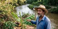 Produtor Plantou Pe De Manga E Banana Na Beira Do Rio Da Propria Terra E Levou Multa Foto: Imagem gerada por intelig&ecirc;ncia artificial / Xataka