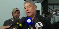 Milton Leite est&aacute; preso desde sexta  Foto: feira, enquanto a pol&iacute;cia investiga o furto e analisa documentos encontrados no im&oacute;vel - Reprodu&ccedil;&atilde;o/Youtube / Perfil Brasil