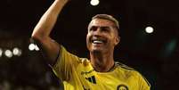 Foto: Divulgação/Al-Nassr - Legenda: Cristiano Ronaldo comemorou a boa atuação do filho nas redes sociais / Jogada10