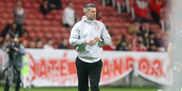 O Internacional anunciou a demiss&atilde;o do t&eacute;cnico Paulo Pezzolano Foto: Ricardo Duarte/Internacional