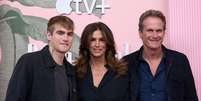 Presley Gerber, Cindy Crawford e Rande Gerber durante evento em 2024 Foto: ANSA / Ansa - Brasil