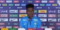 Est&ecirc;v&atilde;o de volta &agrave; Sele&ccedil;&atilde;o Brasileira - Foto: Rafael Ribeiro / CBF / Jogada10