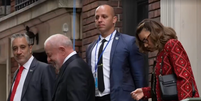 Lula e Janja a caminho da Assembleia Geral da ONU nesta ter&ccedil;a-feira, 22  Foto: Reprodu&ccedil;&atilde;o/GloboNews