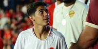Matheus faz sucesso com vídeos sobre o Vila Nova  Foto: Reprodução/Instagram/@ugoianin062