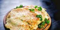 Omelete de aveia na air fryer. Foto: Sa&uacute;deLAB