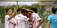 Jogadores do time sub-17 do Red Bull Bragantino. Foto: Bruno Sousa/Red Bull Bragantino / Esporte News Mundo