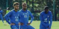 Mbapp&eacute; durante treinamento da sele&ccedil;&atilde;o francesa - Foto: Divulga&ccedil;&atilde;o / FFF / Jogada10