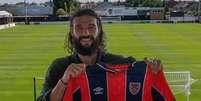 Capa da autobiografia de Andy Carroll, ex-jogador da sele&ccedil;&atilde;o inglesa - Divulga&ccedil;&atilde;o Foto: Jogada10