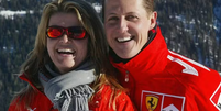 Em document&aacute;rio, esposa de Schumacher tem apari&ccedil;&atilde;o rara e fala sobre o acidente sofrido pelo ex-piloto  Foto: Getty Images 