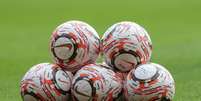 Bolas da Nike na WSL (Photo by Elli Birch/Getty Images)  Foto: Esporte News Mundo