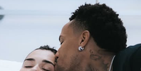 Tain&aacute; e &Eacute;der Milit&atilde;o fizeram uma publica&ccedil;&atilde;o em conjunto anunciando a chegada do filho  Foto: Reprodu&ccedil;&atilde;o/Instagram/@tainamilitao