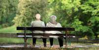 Para os casais sem filhos, h&aacute; um componente a mais no cuidado: um pode ajudar o outro ao longo dos anos  Foto: DW / Deutsche Welle
