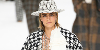 A Zara tem a jaqueta da moda que vai substituir o casaco de chuva neste come&ccedil;o de Primavera. Foto: Getty Images / Purepeople