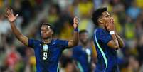 Endrick e Estev&atilde;o durante o segundo amistoso da Sele&ccedil;&atilde;o contra a Austr&aacute;lia  Foto: Getty Images