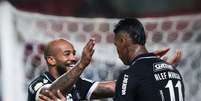 Jogadores do Remo comemoram gol em vit&oacute;ria contra o Bahia Foto: Samara Miranda/Remo / Esporte News Mundo