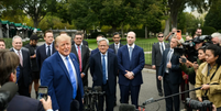 Donald Trump, presidente dos EUA, conversa com jornalistas na Casa Branca  Foto: The White House