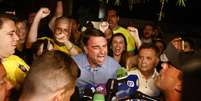 Fl&aacute;vio em primeiro discurso ap&oacute;s a apura&ccedil;&atilde;o de votos do primeiro turno neste domingo, 4  Foto: WILTON JUNIOR/ESTAD&Atilde;O CONTE&Uacute;DO