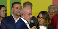 Lula em primeiro discurso ap&oacute;s resultado do primeiro turno das elei&ccedil;&otilde;es gerais deste domingo, 4  Foto: Reprodu&ccedil;&atilde;o/Globonews