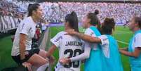 Jaqueline, atacante do Corinthians &ndash;  Foto: Reprodu&ccedil;&atilde;o de v&iacute;deo - Legenda: Jogadoras do Corinthians na final do Brasileir&atilde;o / Jogada10