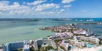 F&eacute;rias em Canc&uacute;n: saiba o que fazer na sua viagem pelo balne&aacute;rio mais famoso do Caribe mexicano. Foto: Israel Torres / Pexels / Viajar Melhor